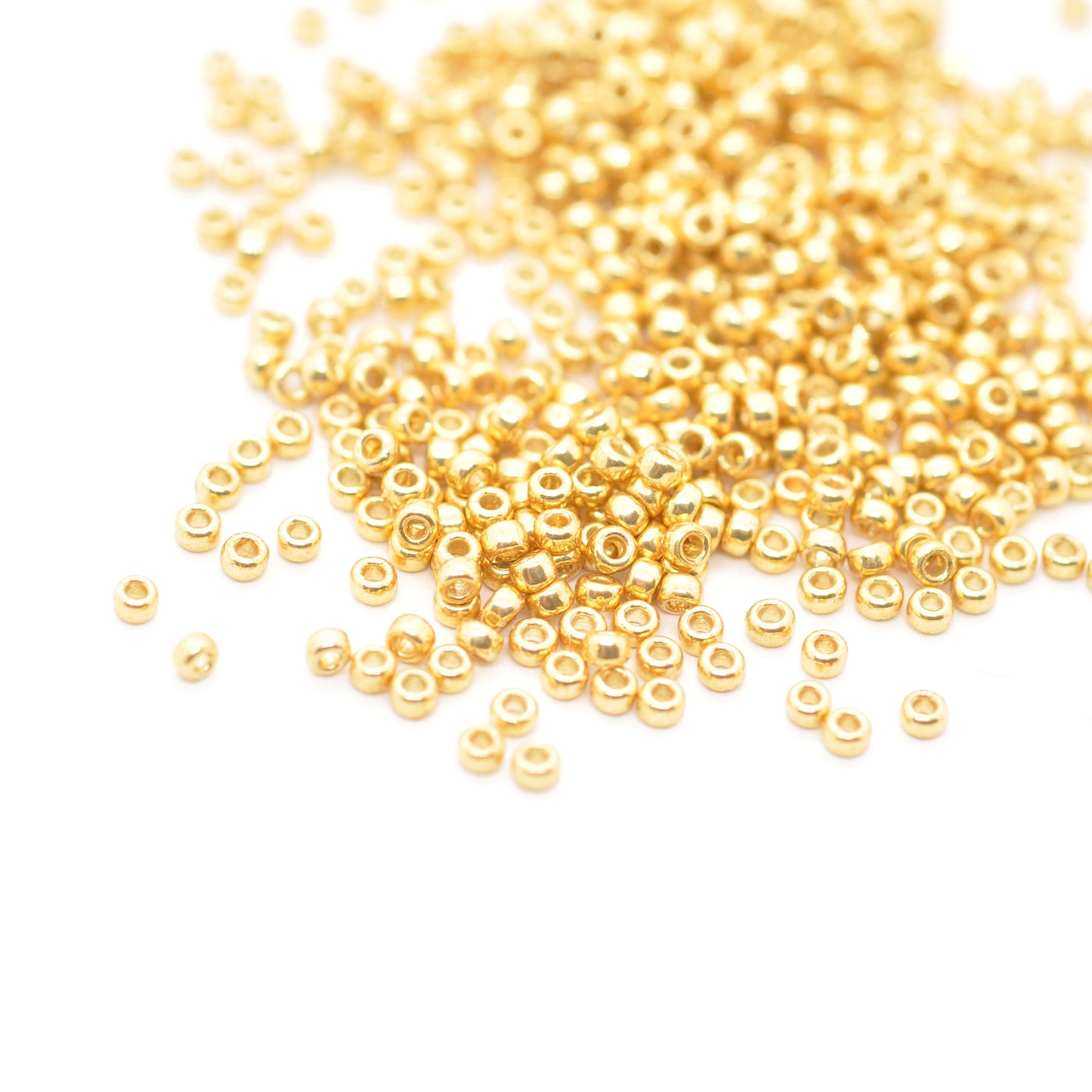 Miyuki Rocailles 15/0 duracoat gold galvanized / 10gr. Ø 1,5mm (4202)