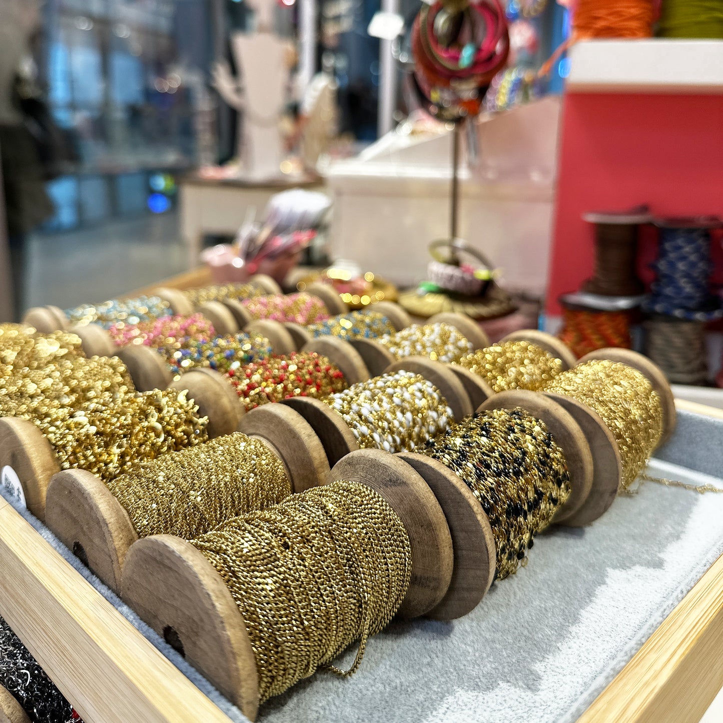 NUENA Permanent Armband in Hamburg Colonnaden