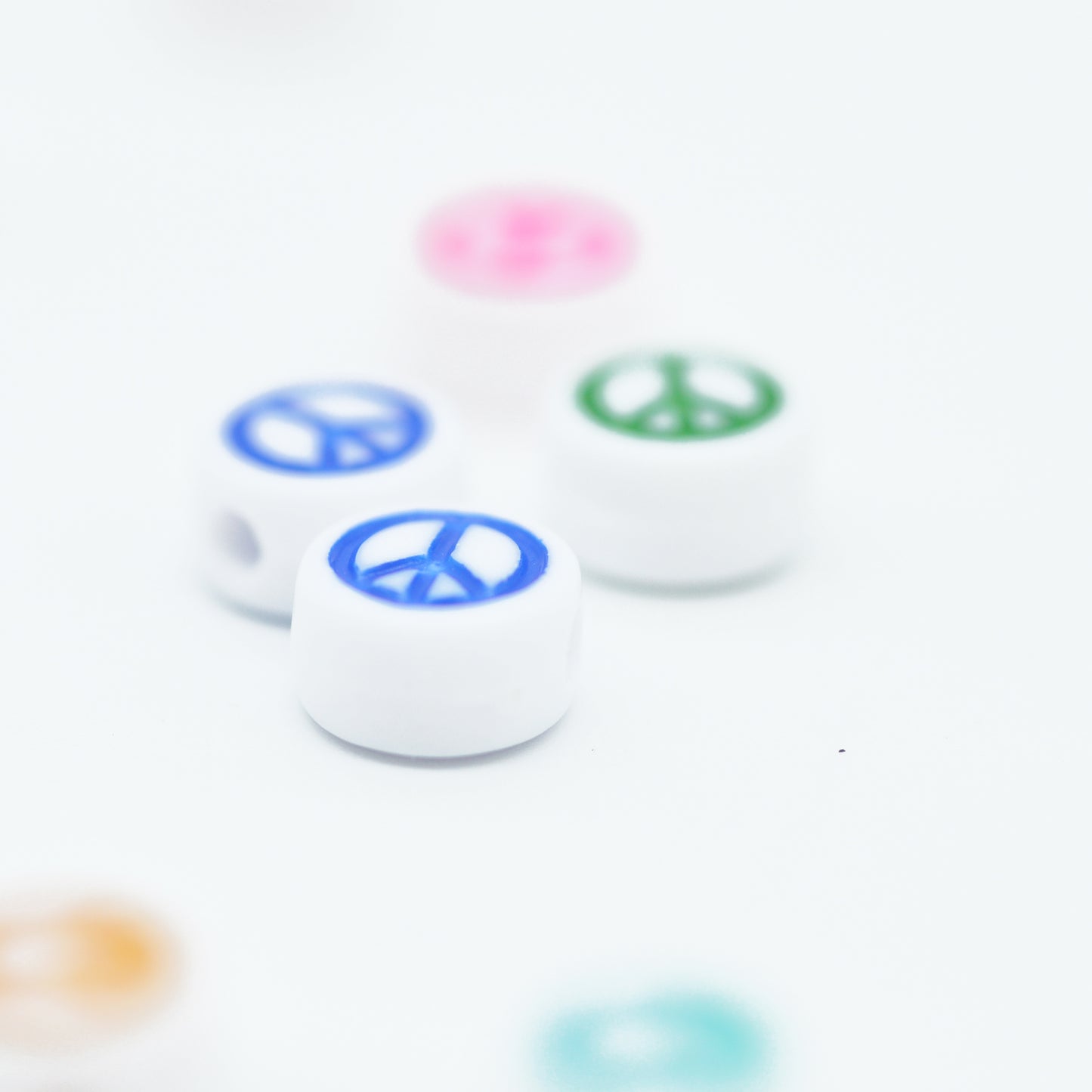 10x beads with Peace / colorful mix / 7 mm