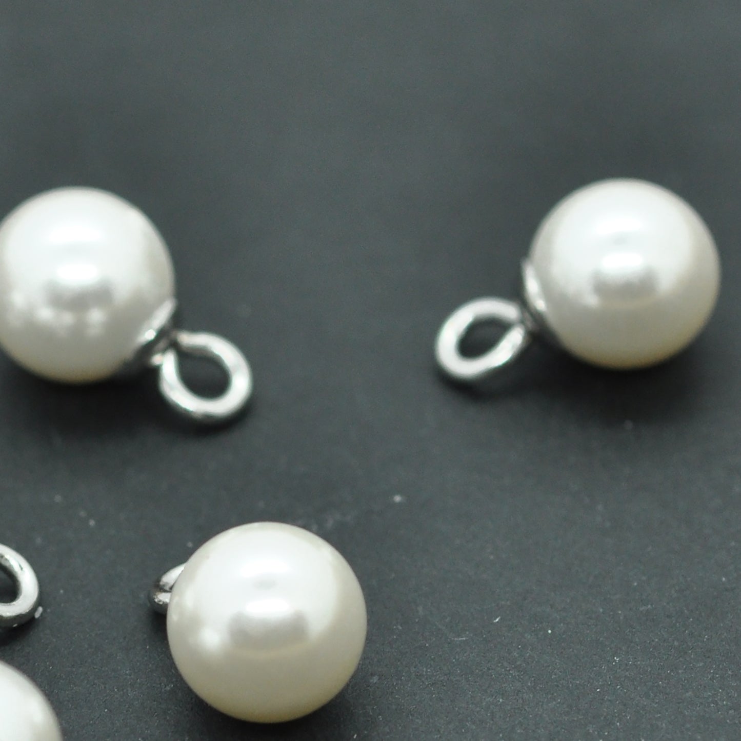 Pendant acrylic pearl / white silver colored / 8mm