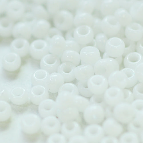Miyuki Rocailles 11/0 white opaque / 15gr. Ø 2mm (0402)