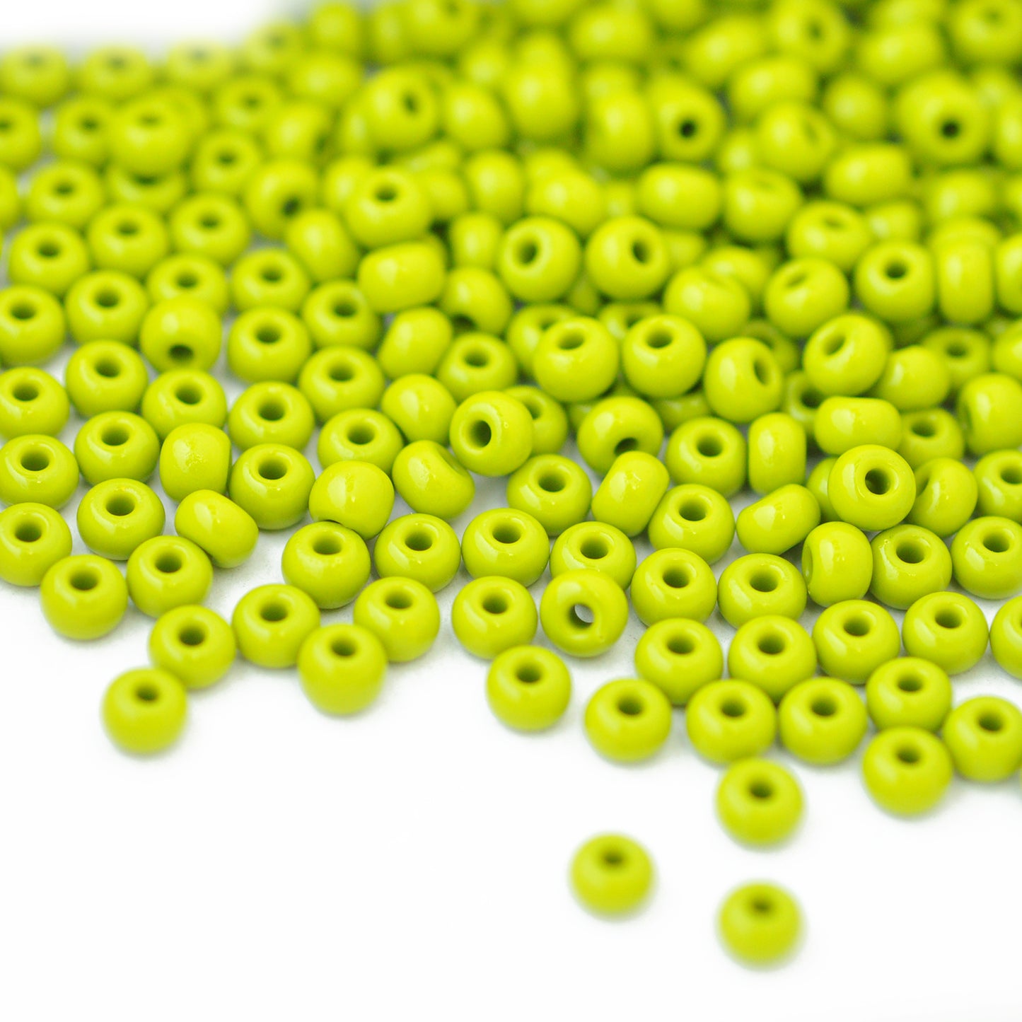 Preciosa Rocailles / olive green opaque 5/0 / Ø 4.5mm / 15gr.