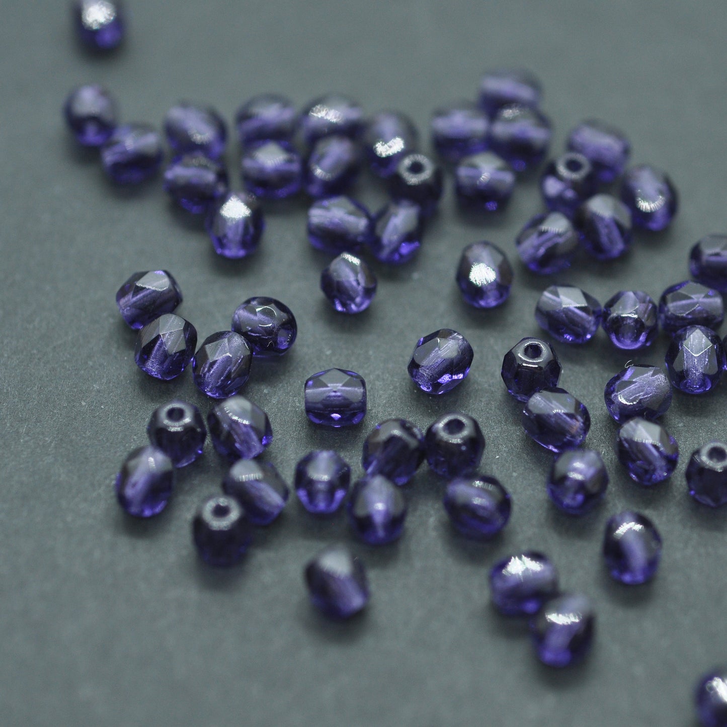 Preciosa ground glass beads / purple / 100 pcs. / 4mm