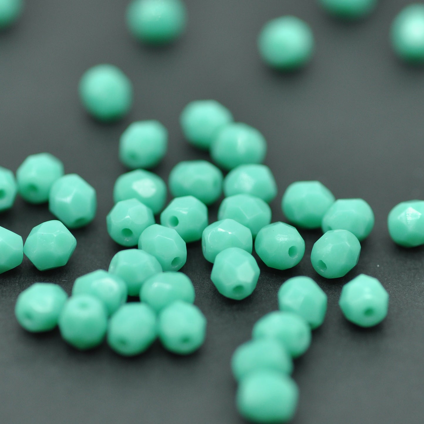 Preciosa ground glass beads / turquoise opaque / 100 pcs. / 4mm