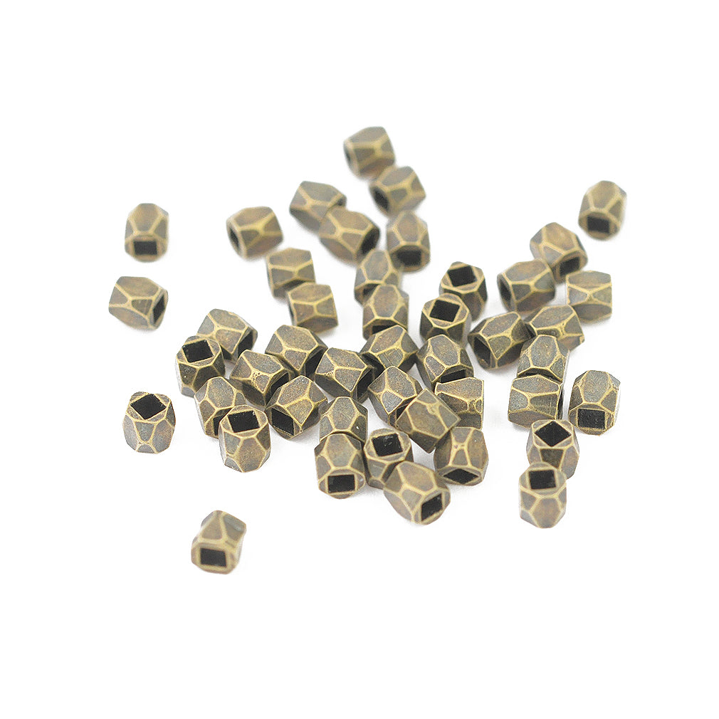 Prism cube end piece / brass colored / Ø 3 mm