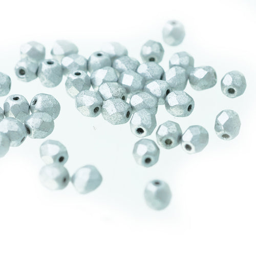 Preciosa Glasschliffperlen CAL silber / 100 Stk. / 4mm