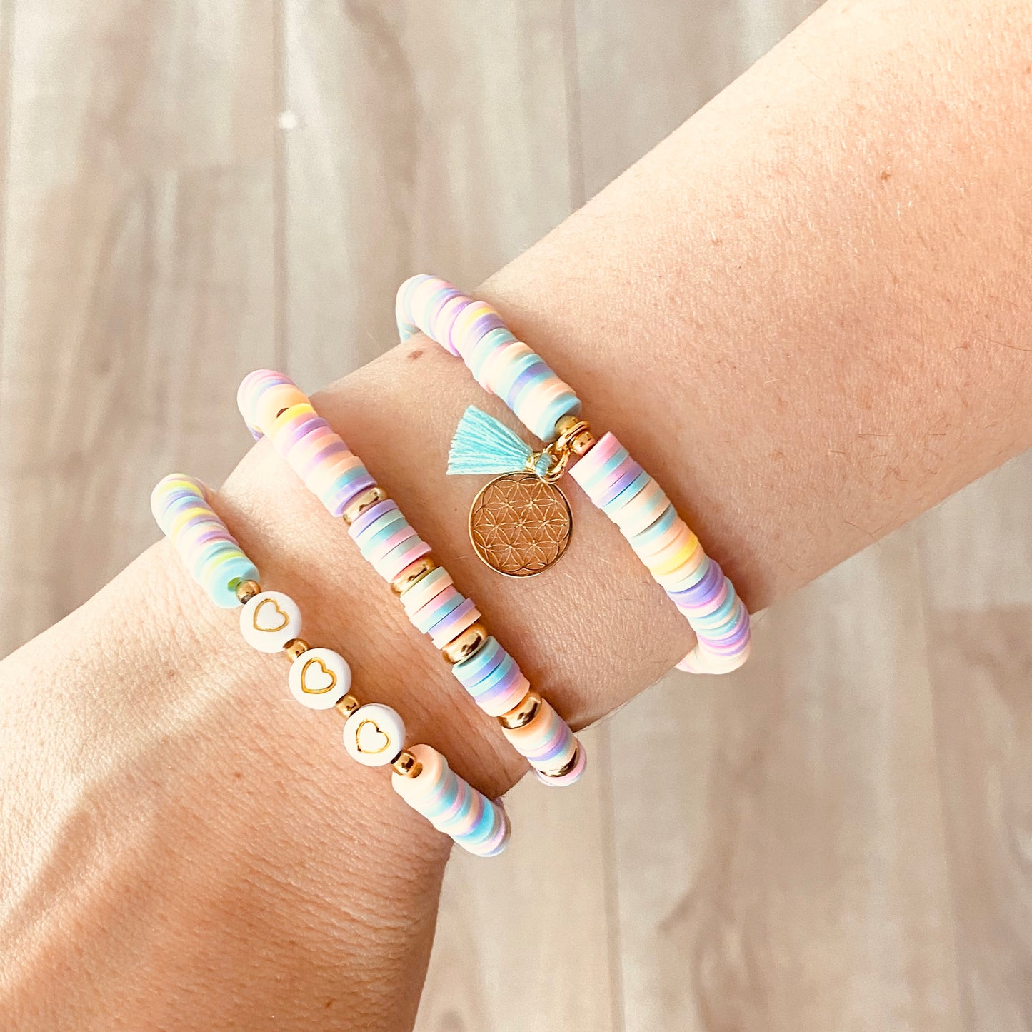 Acrylic heart gold white / 7mm