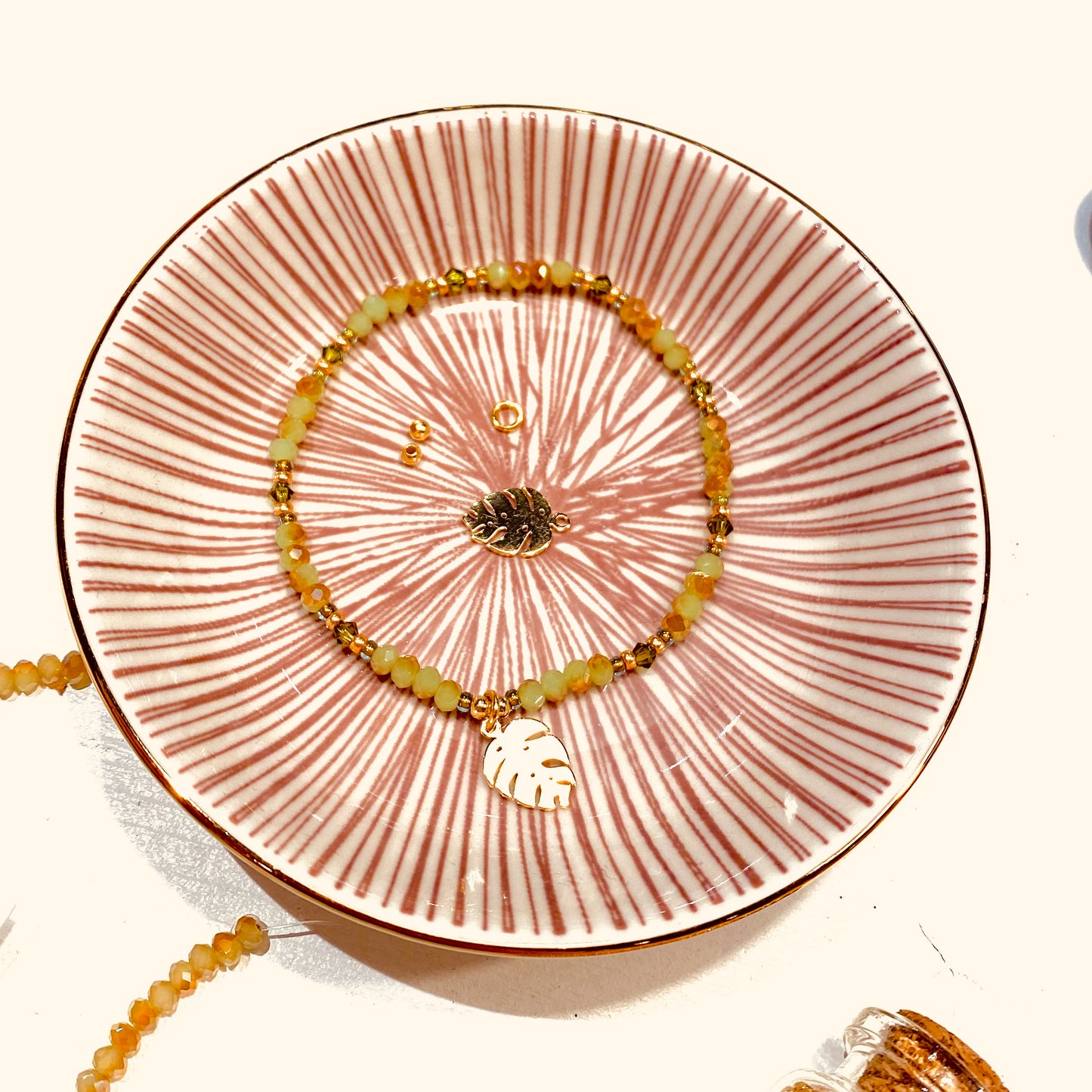 Briolette strand / khaki opal / Ø 3 mm