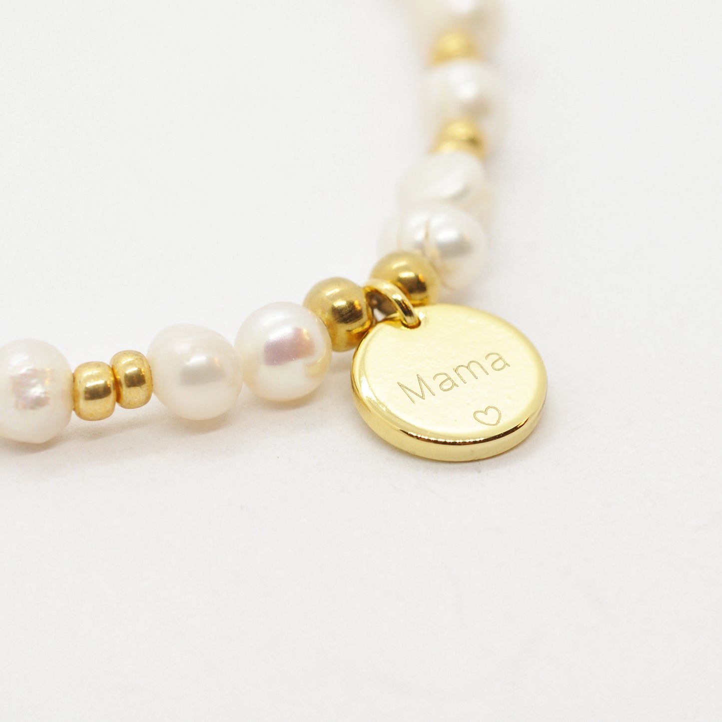 Mama Armband aus Süßwasserperle / vergoldet
