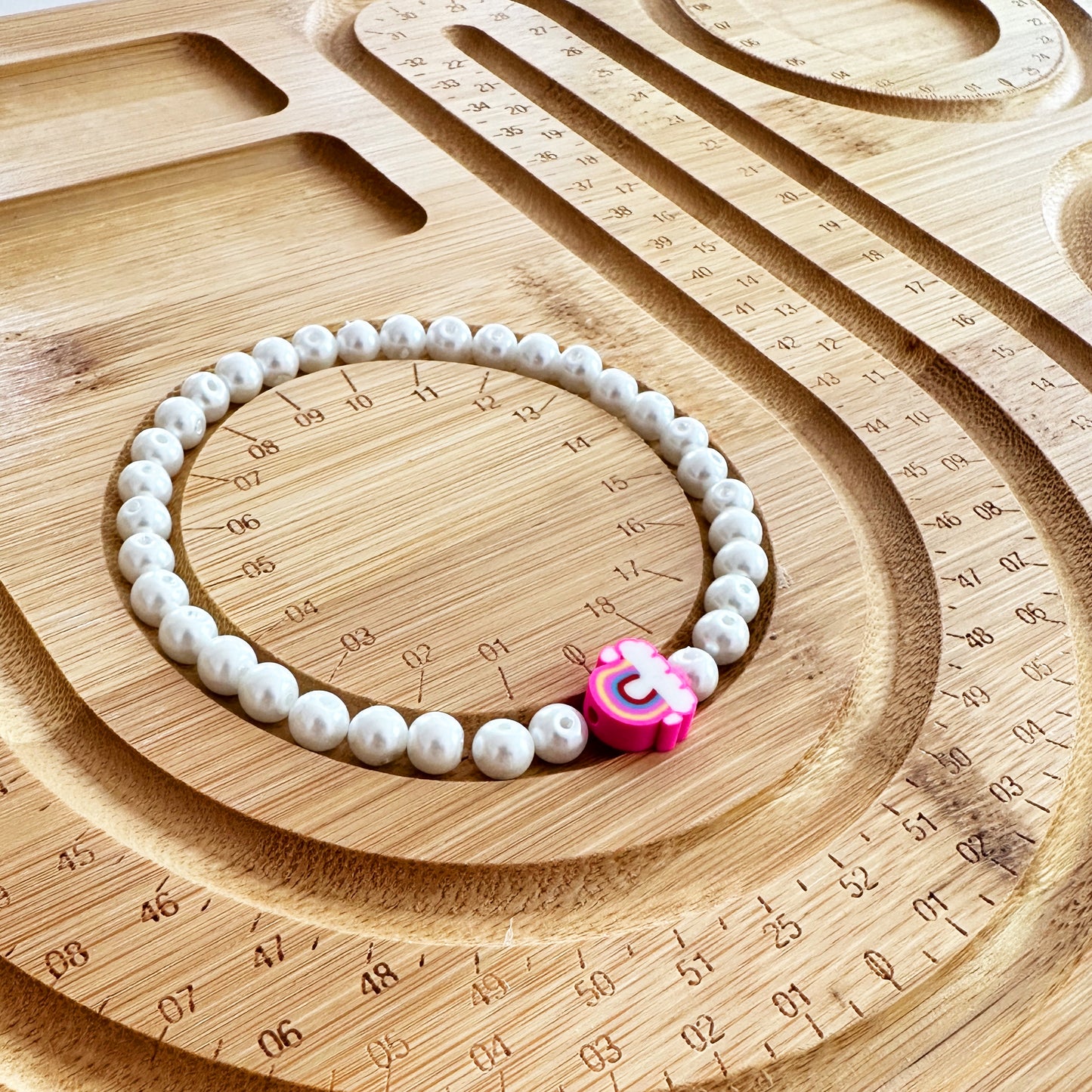 Perlenbrett / Sortierbrett für Armbänder & Ketten aus Holz