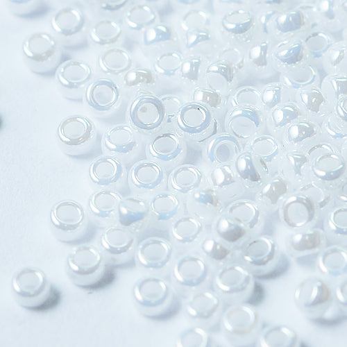 Miyuki Rocailles 11/0 white opaque luster / 15gr. Ø 2mm (0420) 