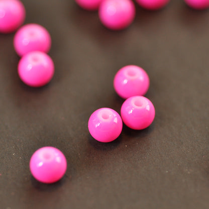 Glass bead / neon pink opaque / Ø 6 mm