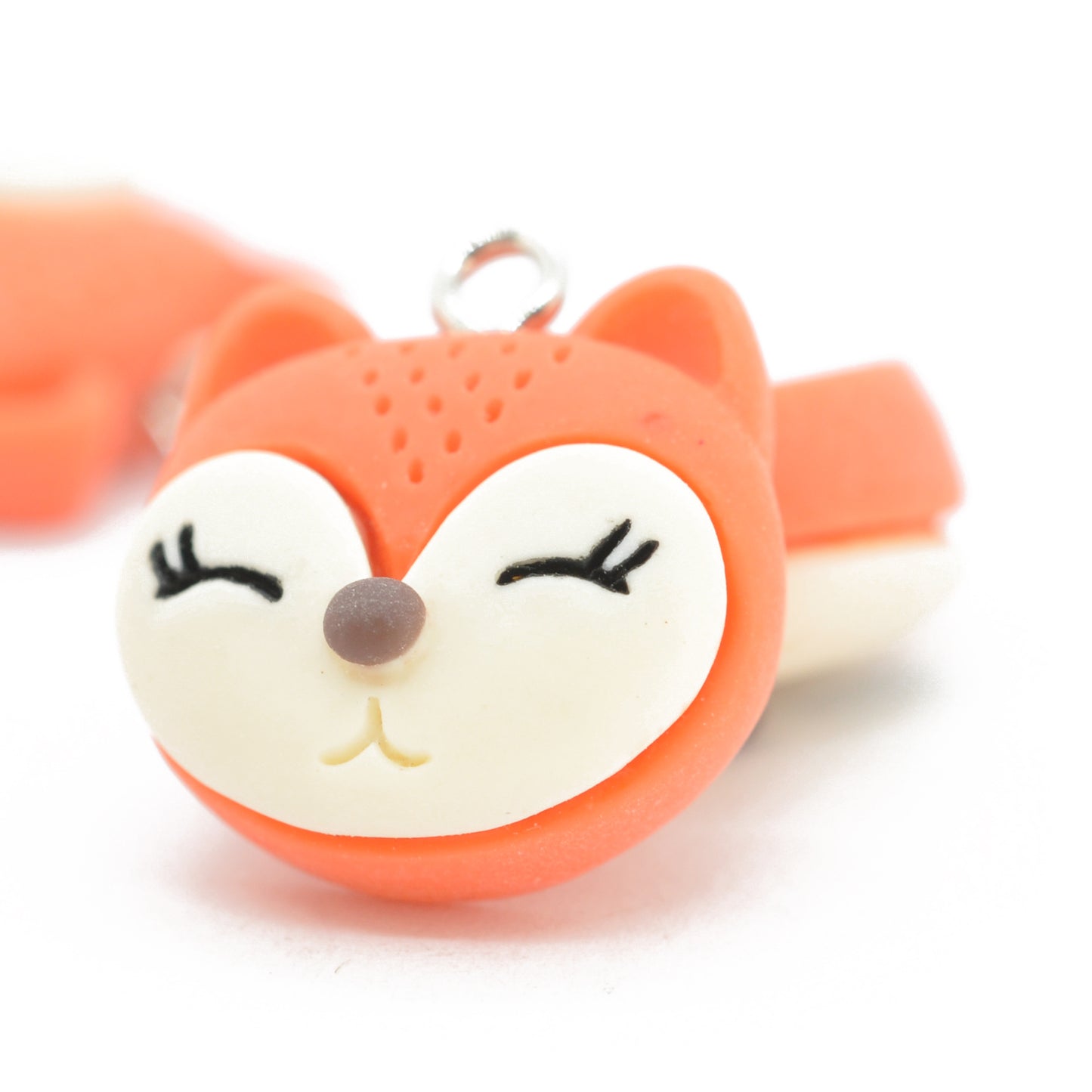 Cute fox pendant / acrylic / 18 mm