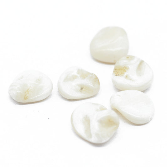Mother of pearl nuggets white / 8-12 mm