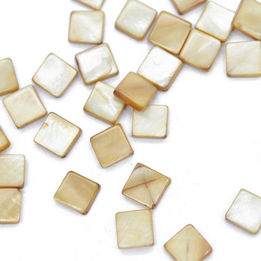 Mother-of-pearl square plate beige / drilled diagonally / 8 mm