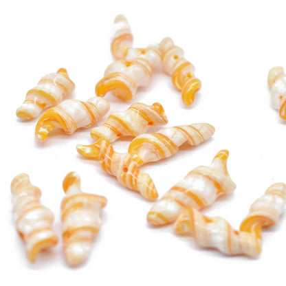 Mother-of-pearl shell swirl orange / double drilling / 24 mm