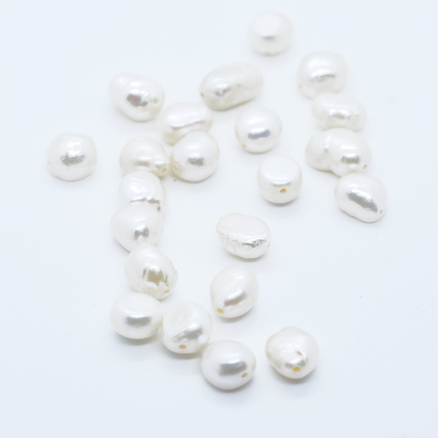 Freshwater pearls white irregular / approx. Ø 6-9 mm