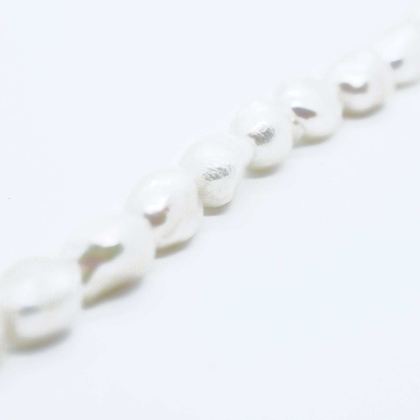 Freshwater pearls white irregular / approx. Ø 6-9 mm