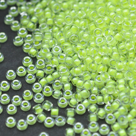 Miyuki Rocailles 11/0 neon yellow inside colored / 15gr. Ø 2mm (1119) 