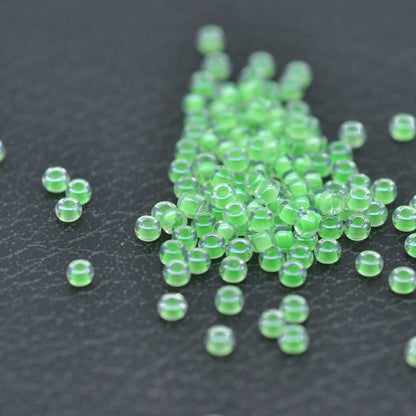 Miyuki Rocailles 11/0 neon green inside colored / 15gr. Ø 2mm (1120)