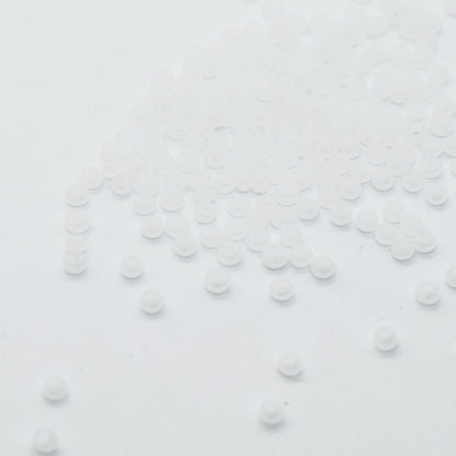 Preciosa Rocailles / white opal 9/0 / Ø 2.6mm / 15gr.