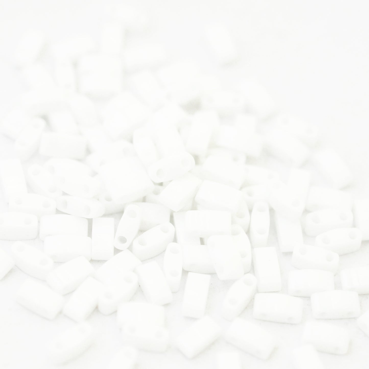 Miyuki Half Tila beads / white opaque / 5gr. /HTL0402