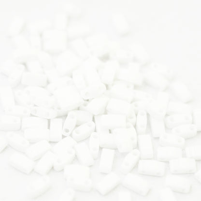 Miyuki Half Tila beads / white opaque / 5gr. /HTL0402
