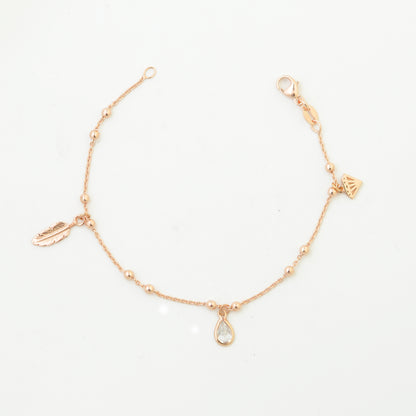 Delicate feather pendant / 925 silver gold plated / 14mm