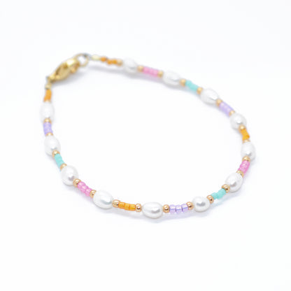 Bracelet / pastel rainbow / freshwater pearl / stainless steel gold plated