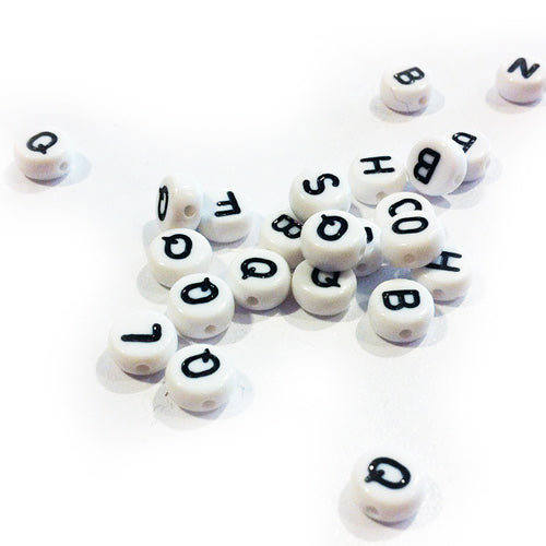 Letter set of 520 letters / white acrylic / 20 pieces each.