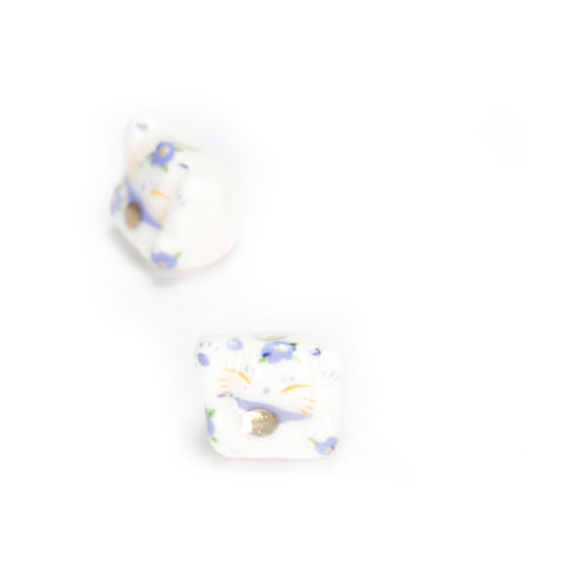 Porcelain bead Chinese lucky cat blue white / 16 mm