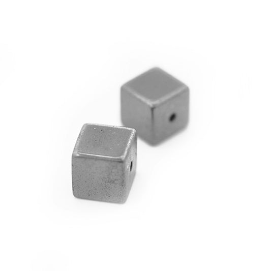 Hematite cube gem / Ø 6 mm