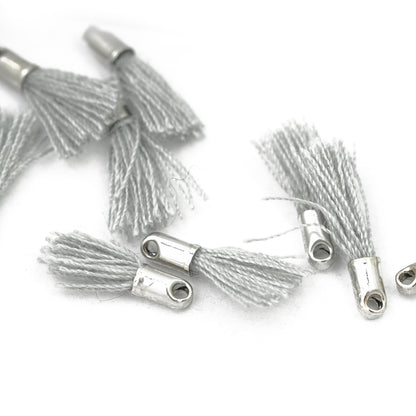 Mini Quaste mit Kappe / grau silber / 12mm