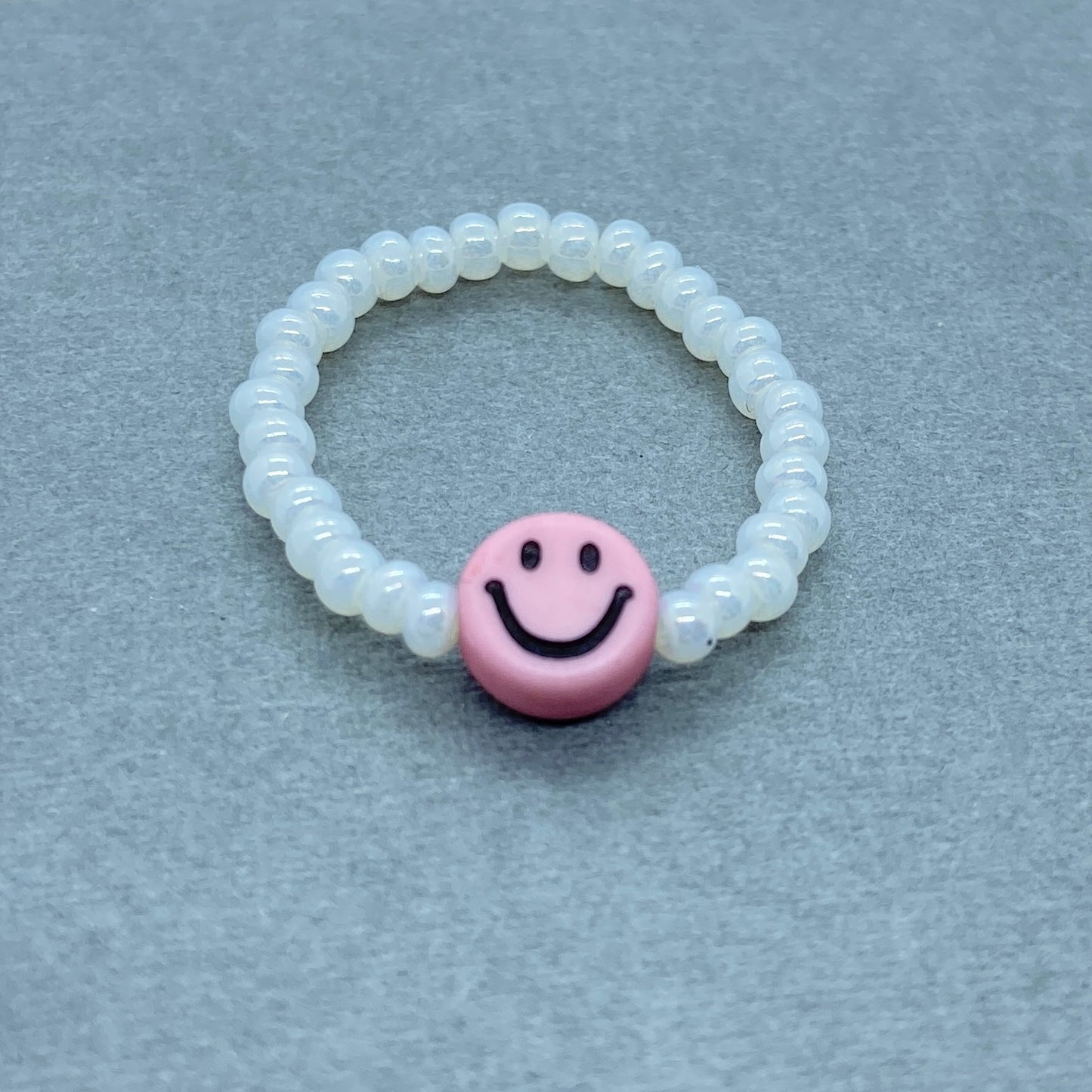 Smiley Ring / weiss