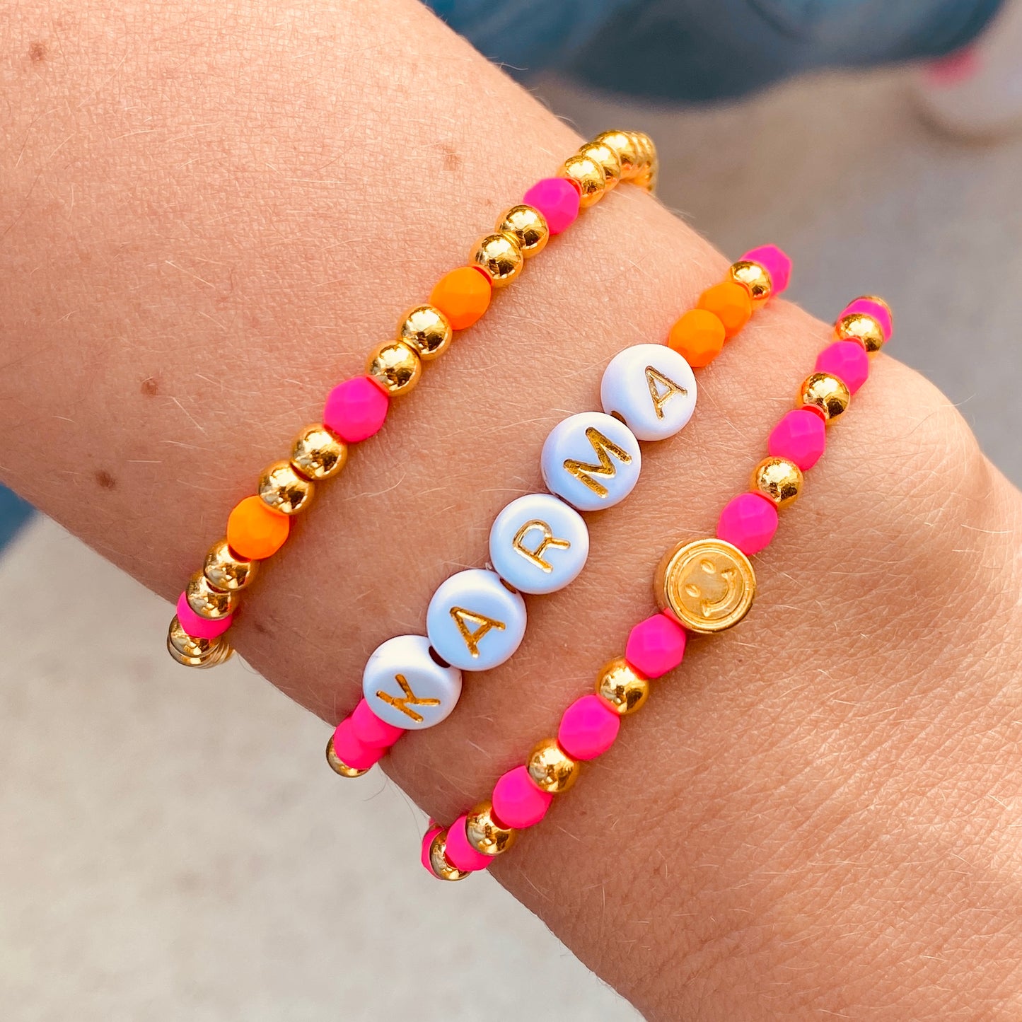 Preciosa ground glass beads / neon pink / 100 pcs. / 3mm