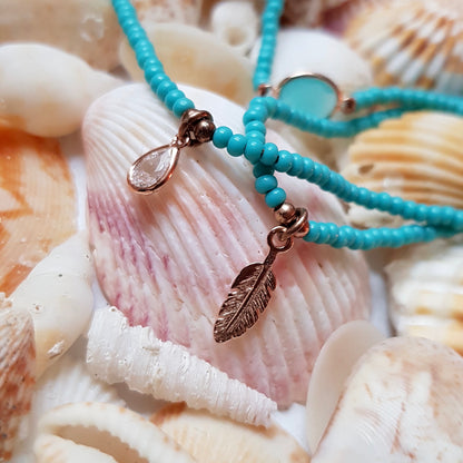 Delicate feather pendant / 925 silver gold plated / 14mm