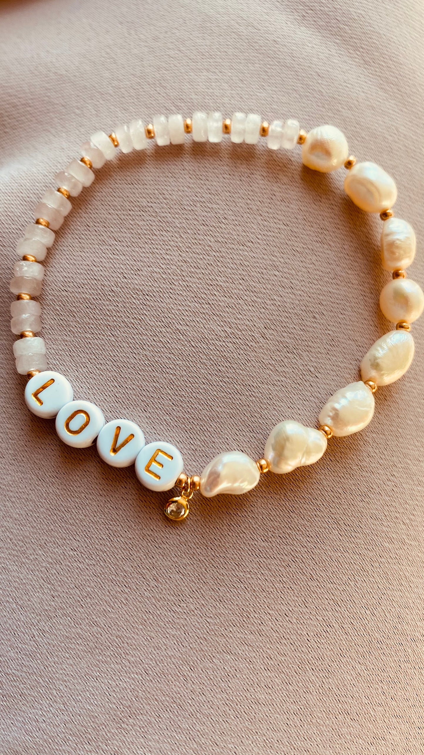Freshwater pearls white irregular / approx. Ø 6-9 mm